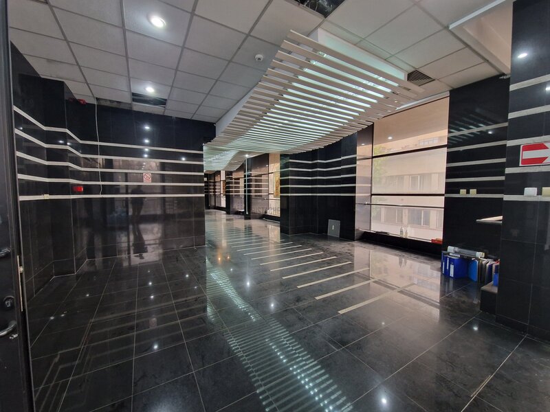 Spatiu comercial stradal 265 mp, Calea Serban Voda 209 (etj.1 bl. BCR)_metrou